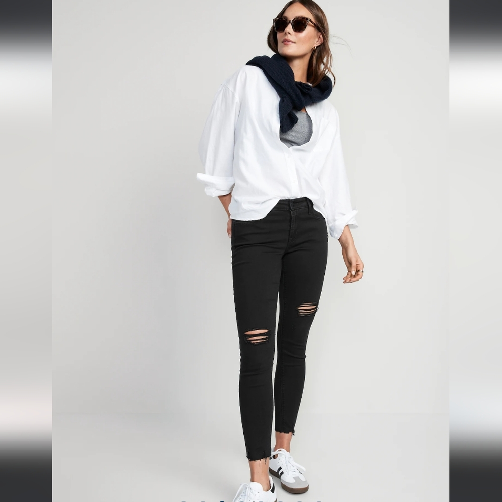Old Navy Rockstar black ripped skinny jeans
